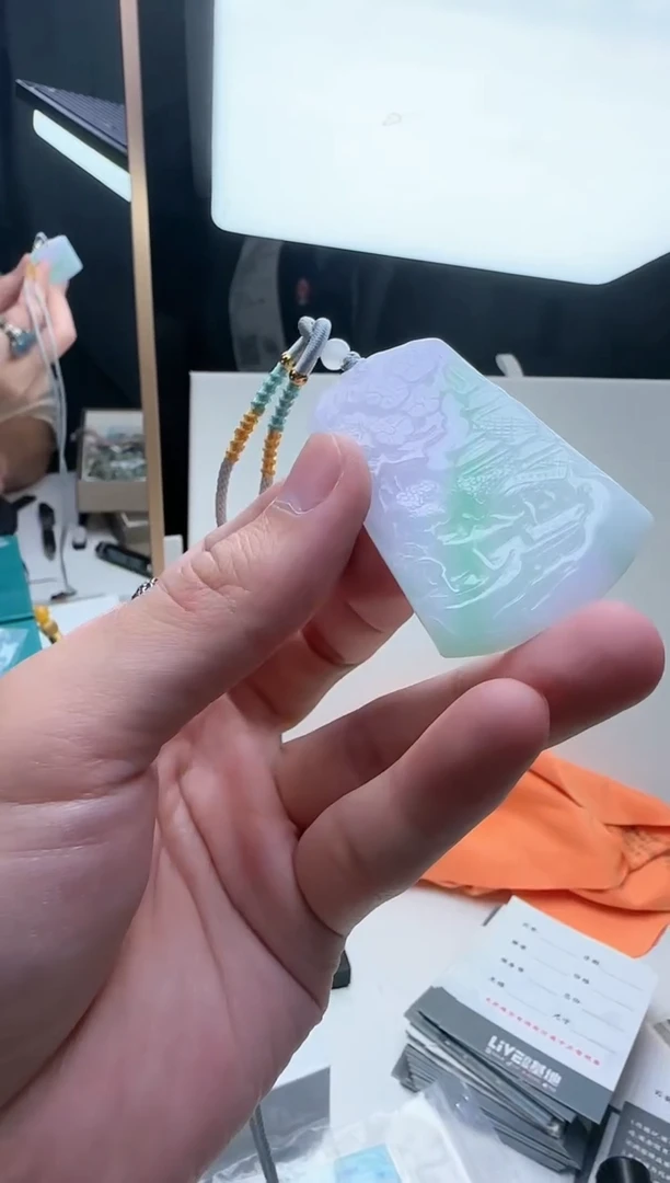 【闪购商品】翡翠吊坠(不含链)未镶嵌翡翠吊坠18