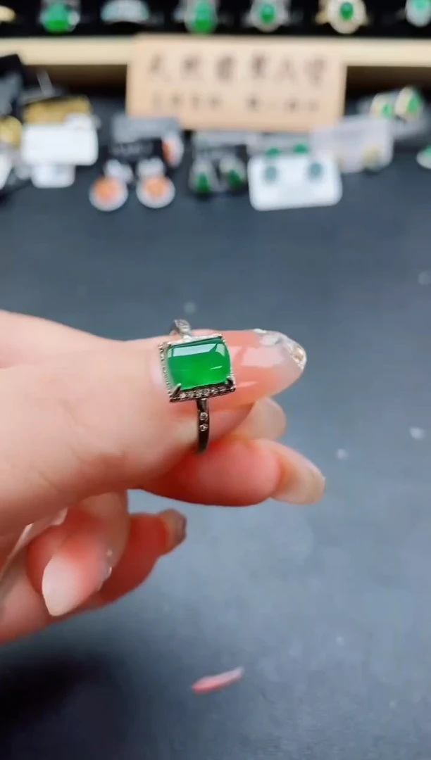 银S925镶嵌戒指翡翠1