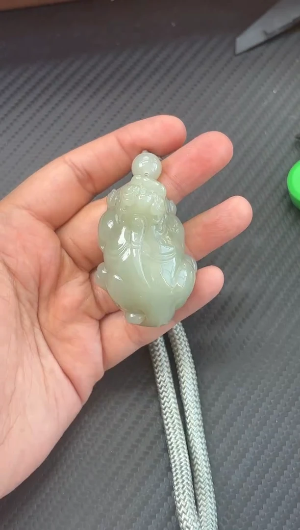 未镶嵌和田玉把件且末微色差近矿把件hK