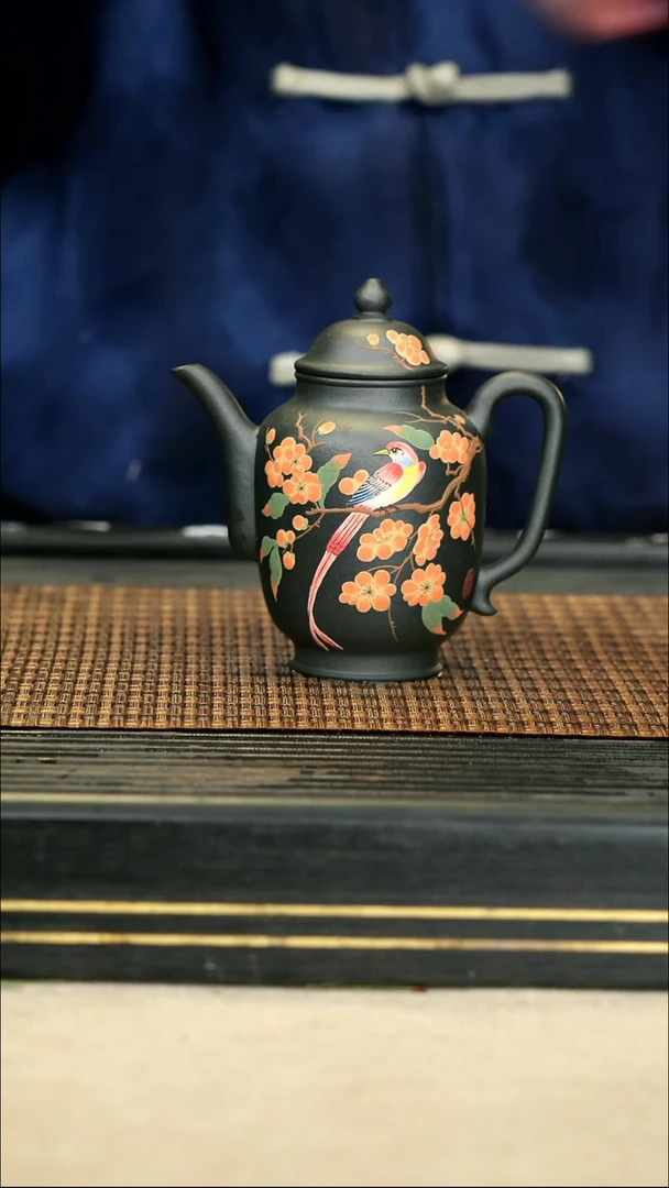 【闪购商品】紫砂茶壶50君子兰 高宫灯