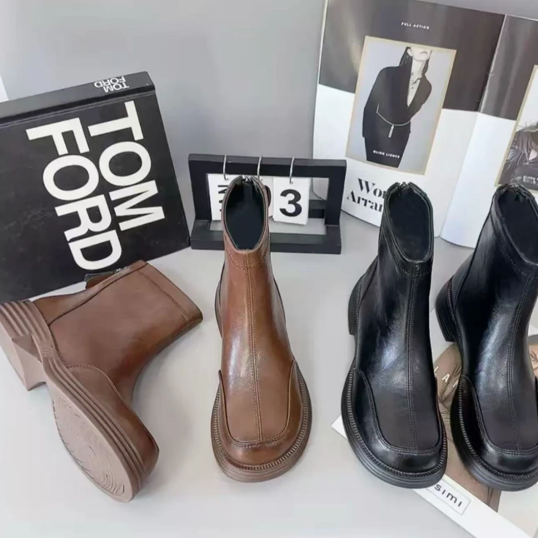 2025爆款防滑方头烟筒靴女士英伦风短靴D897