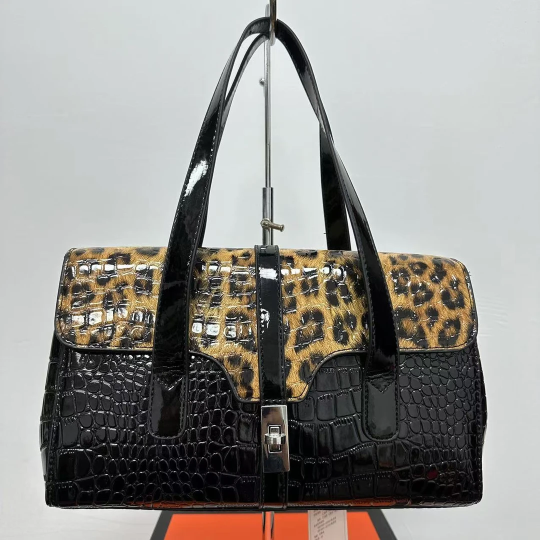 w963w 时尚百搭新款潮流单肩斜跨包气质女包