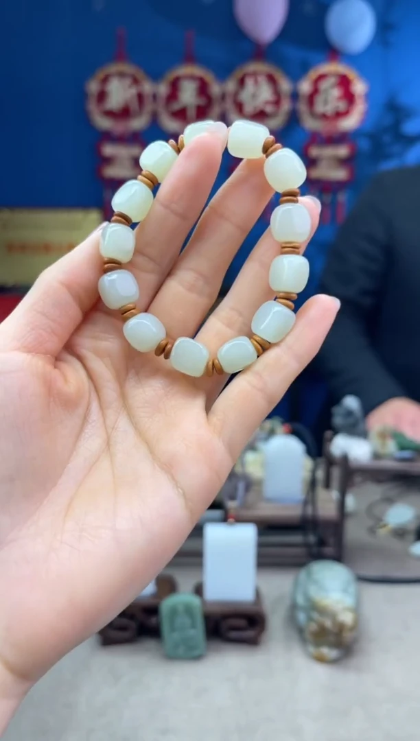 【闪购商品】和田玉颈饰未镶嵌1