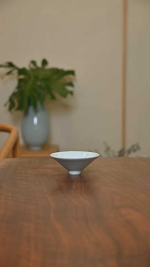 斗笠杯 天青 微瑕 朱法喜款