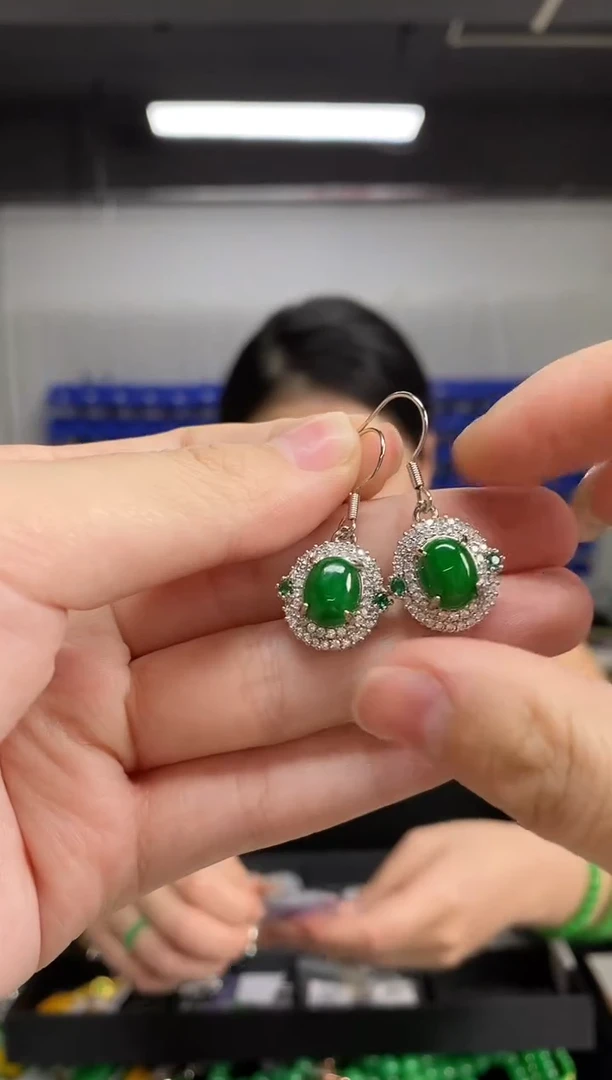 未镶嵌翡翠耳饰闪购链接   多样性发其一颜色微差