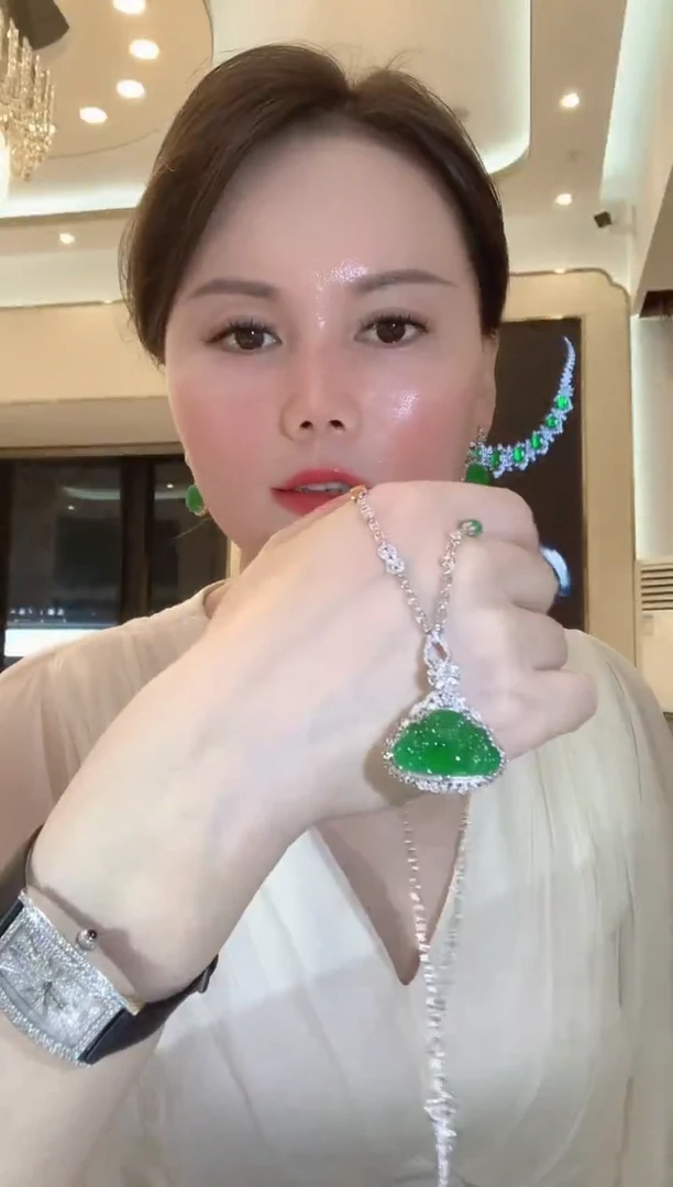 套链18K金镶嵌翡翠C73