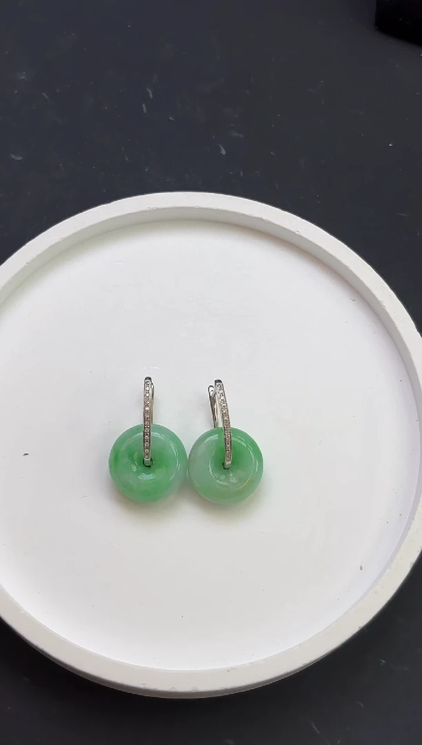 18K金镶嵌翡翠耳环YM911-11 绿扣耳环一对