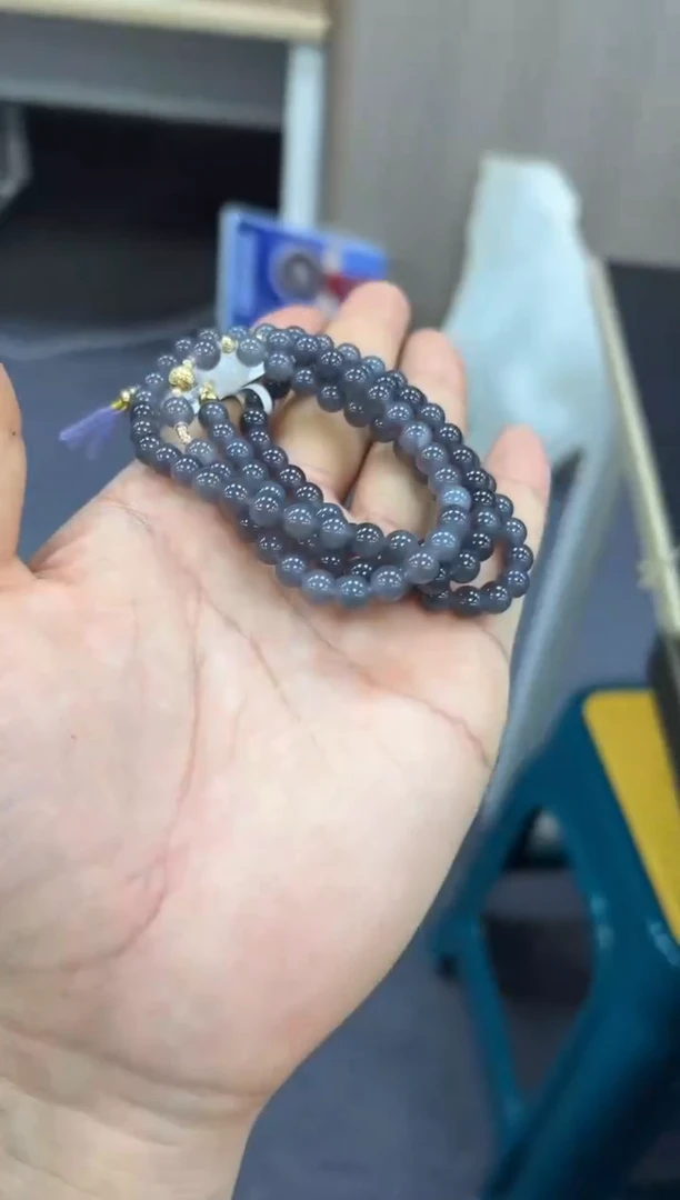 颈饰未镶嵌和田玉珠串一条6mm