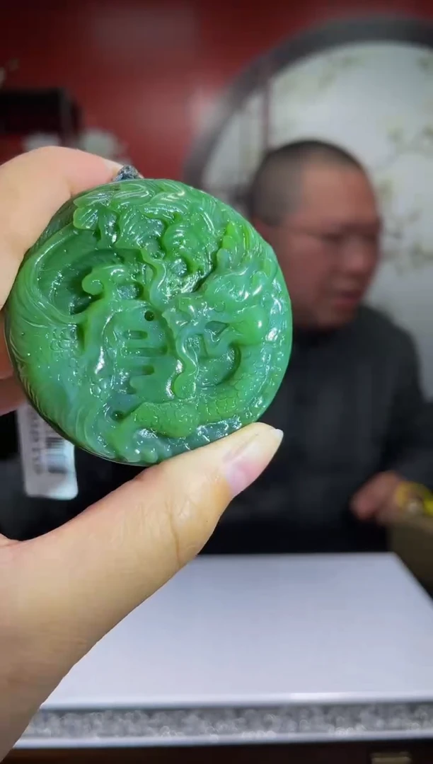 【闪购商品】定制和田玉Boss阳天然和田玉（拍一发一)