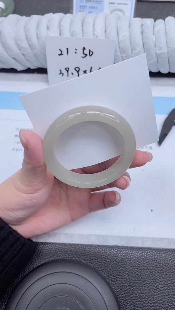 未镶嵌手镯石英质玉20-54.7