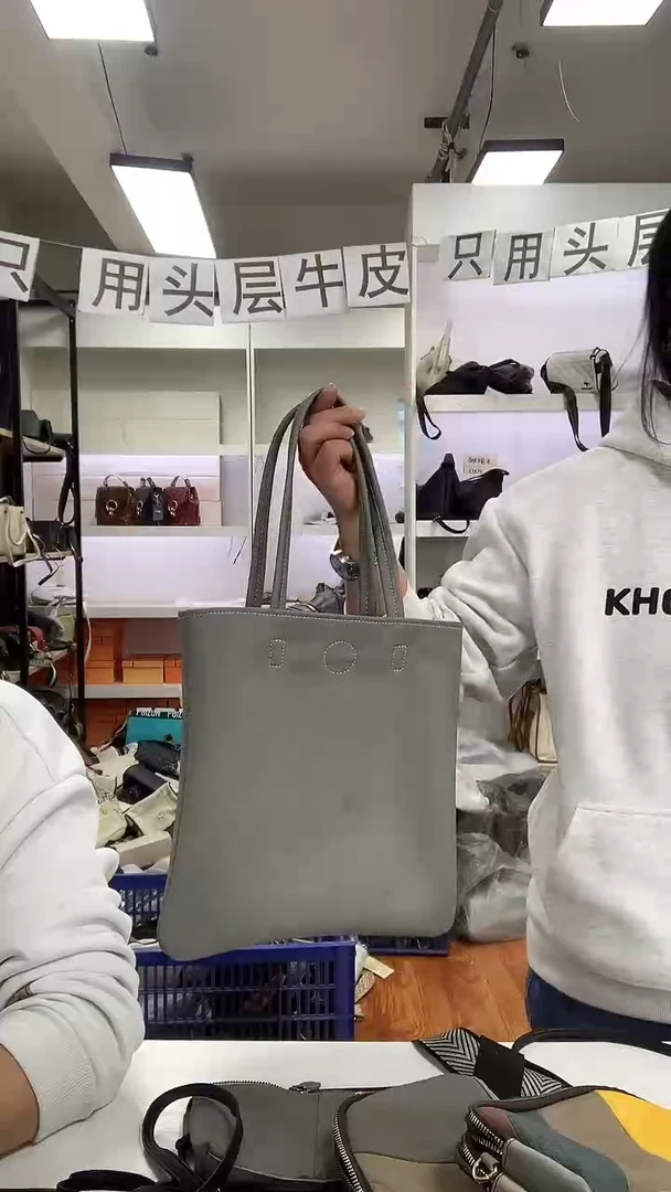 头层牛皮清货真皮  小托特灰色