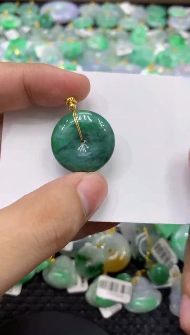 颈饰未镶嵌翡翠天然缅甸翡翠A货