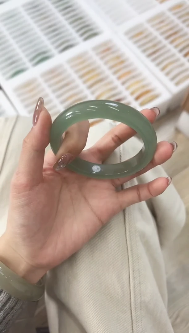 未镶嵌手镯石英质玉27-58D