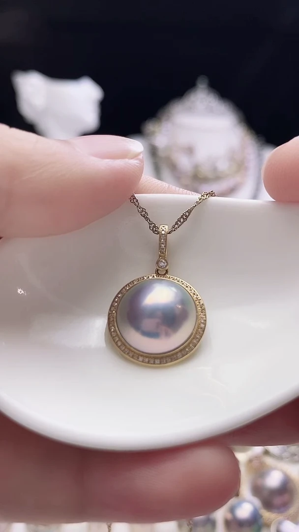 18K金镶嵌颈饰拼合珍珠（马贝珠）海水马贝吊坠