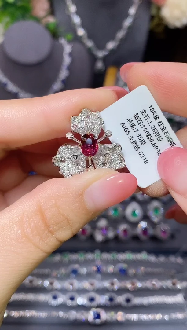 18K金镶嵌戒指红宝石1.28ct/AIGS/无烧鸽血红