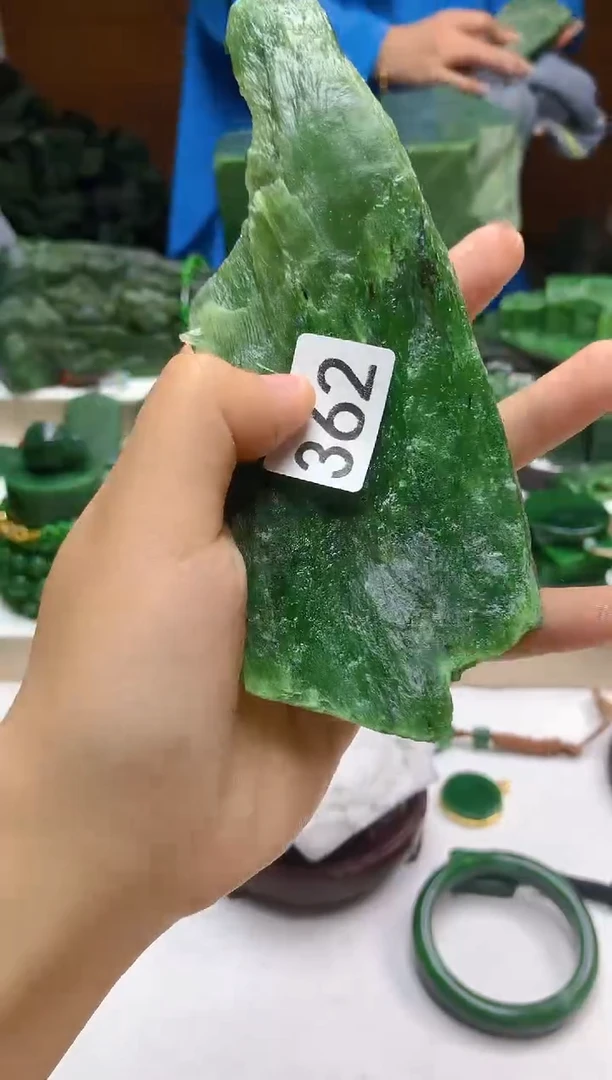 和田玉（碧玉）未镶嵌珠宝半成品0