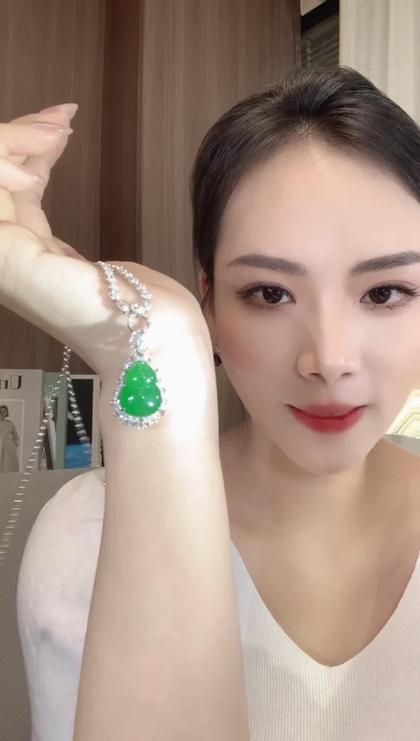 翡翠18K金镶嵌吊坠(不含链)C70