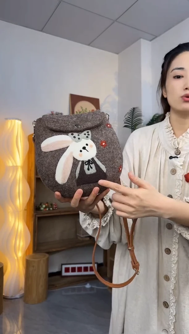 羊毛非遗纯手工包  蛋蛋包三花兔