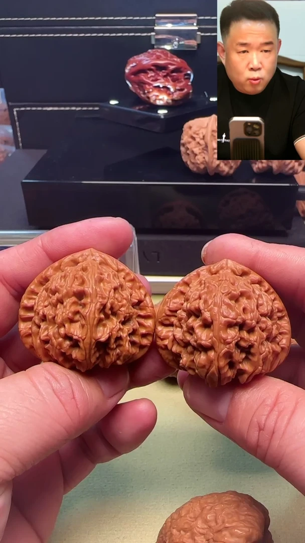 【闪购商品】文玩核桃吊坠41三角白