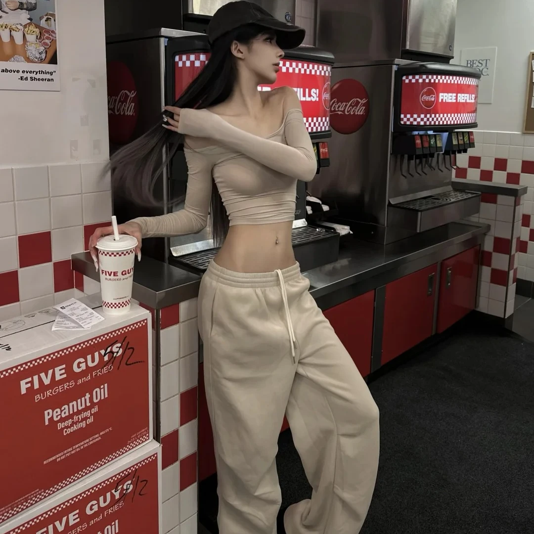 纯欲一字肩露肩长袖t恤女春季基础款大领口性感辣妹内搭短上衣