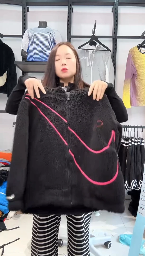 2273 编码  瑕疵直播间过款为准 尺码L