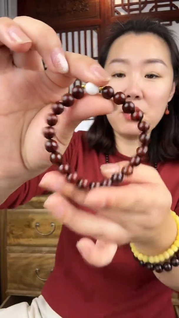 檀香紫檀（小叶紫檀）小叶紫檀卡0.8单圈手串