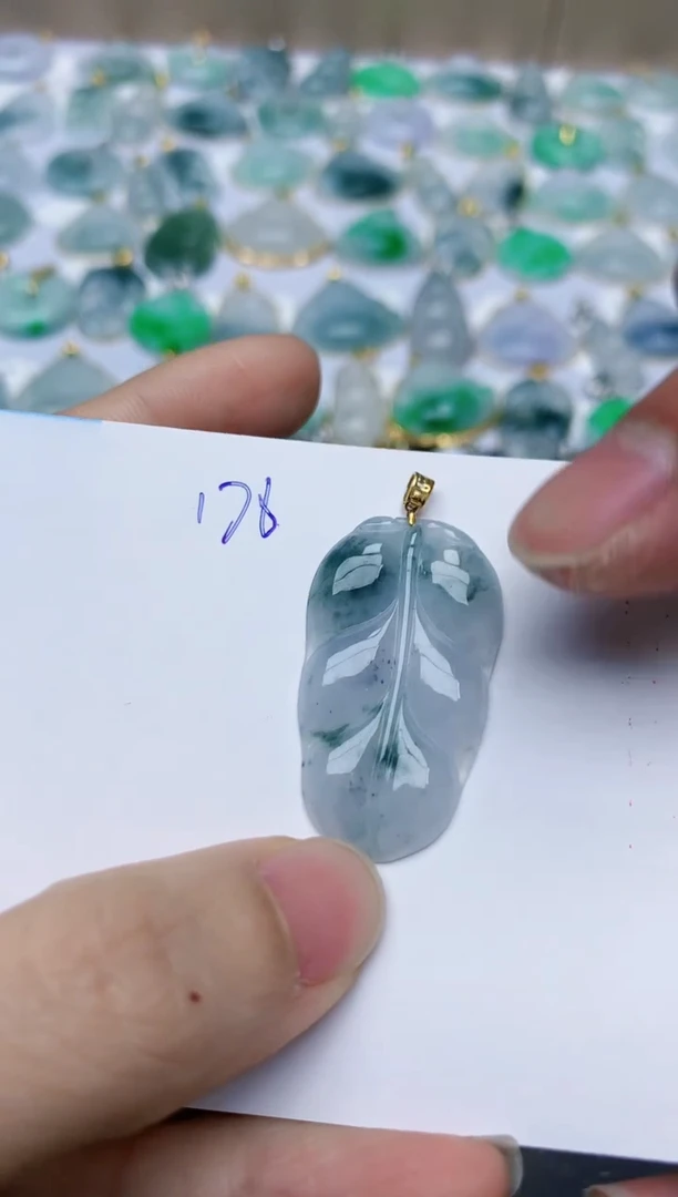 【闪购商品】翡翠颈饰18K金镶嵌天然翡翠A货    176