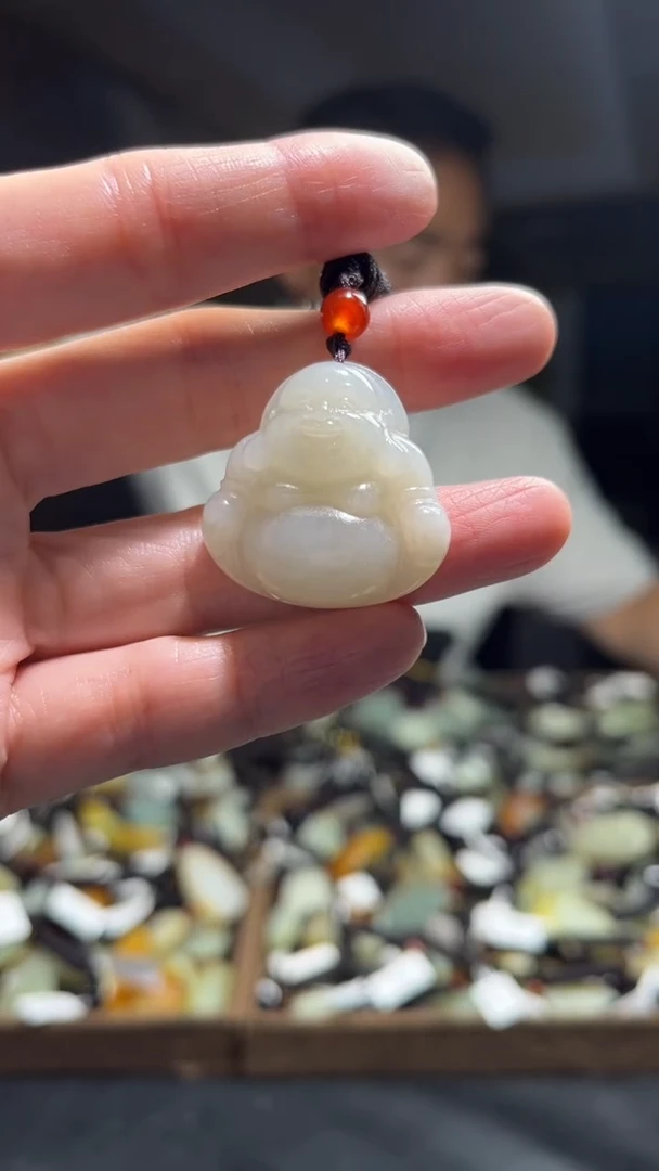 和田玉未镶嵌颈饰·