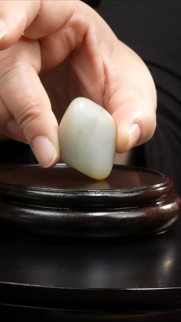 【闪购商品】和田玉吊坠(不含链)未镶嵌29.3克和田玉原石