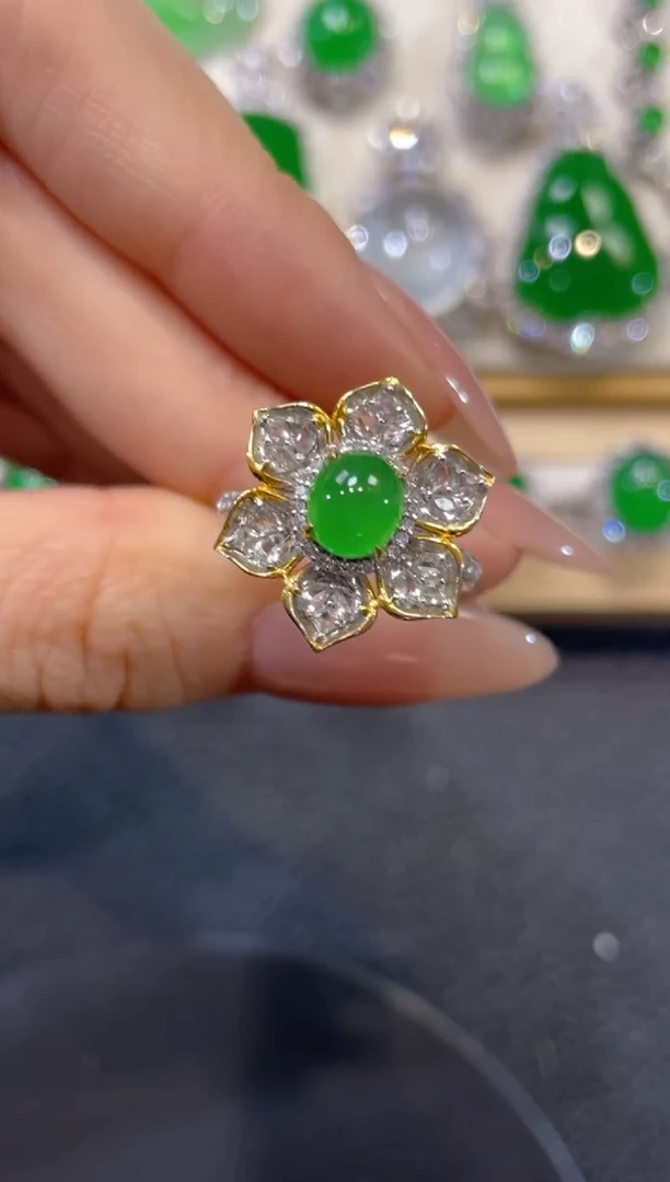 吊坠(不含链)18K金镶嵌翡翠团购1