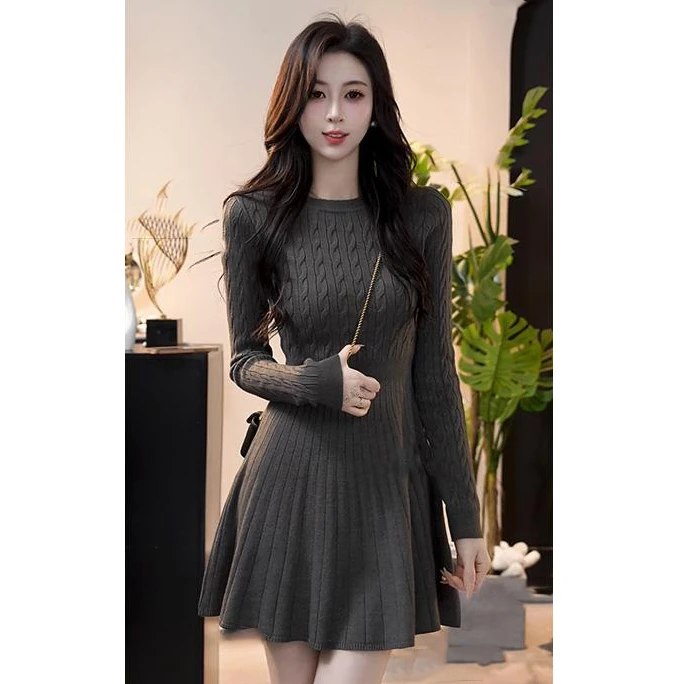 纯欲圆领麻花显瘦针织连衣裙气质百搭裙子女款爆款2025新款高级感