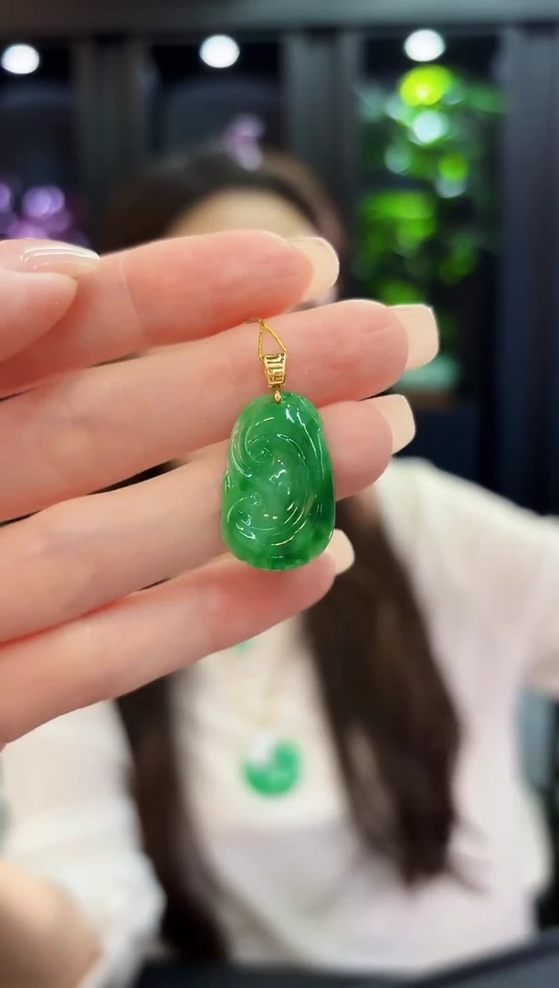 颈饰18K金镶嵌翡翠 缅料A货/支持复检/一件