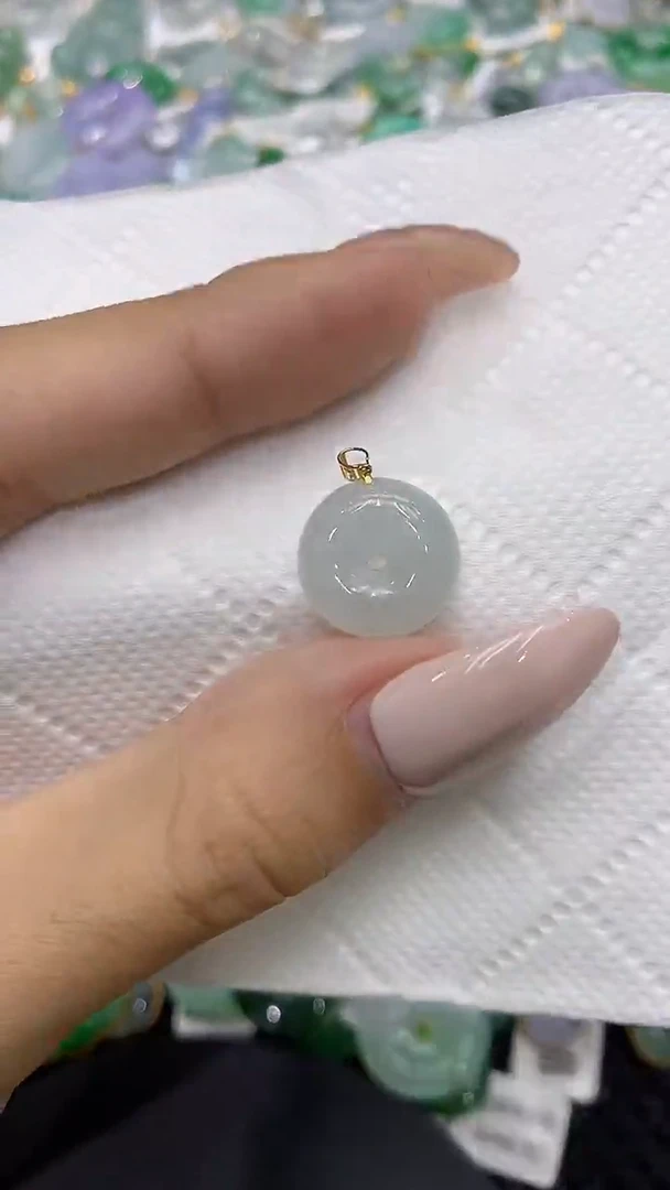 颈饰18K金镶嵌翡翠111111111111