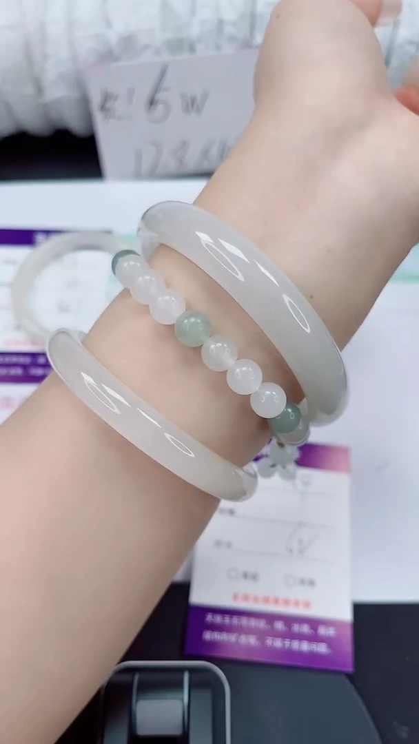 石英质玉手镯未镶嵌154-62/63