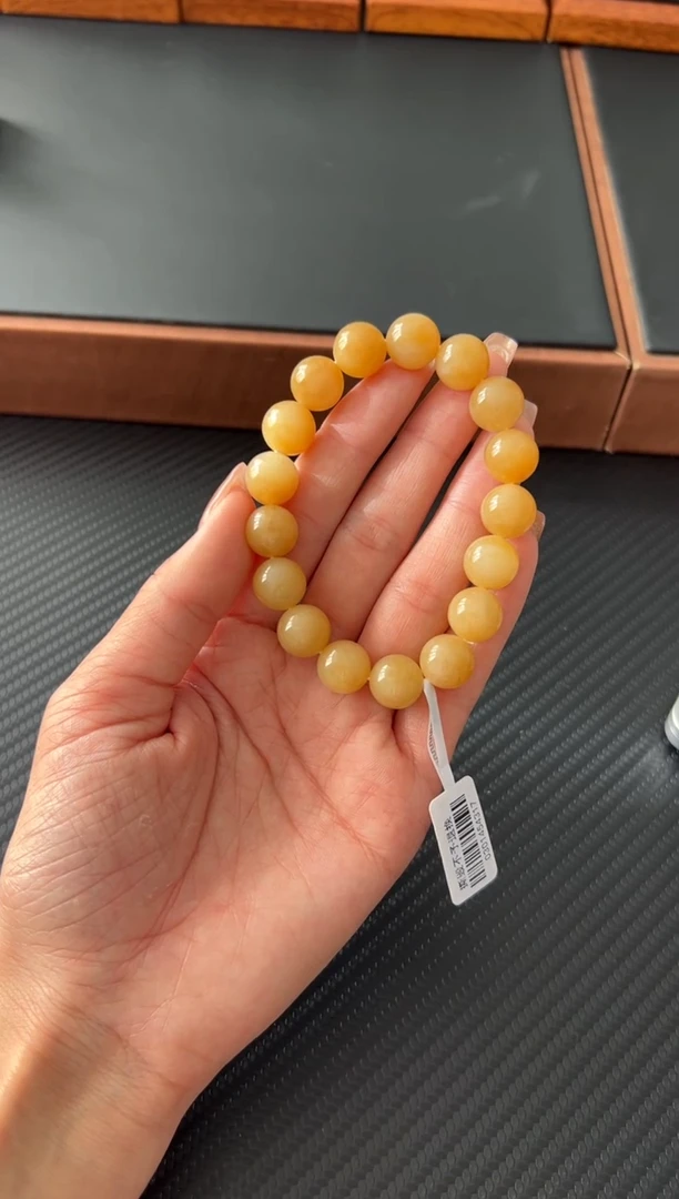 未镶嵌手串和田玉且末金山微色差卡12M