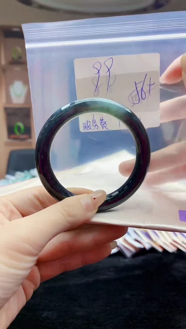 【闪购商品】翡翠手镯未镶嵌0129113176