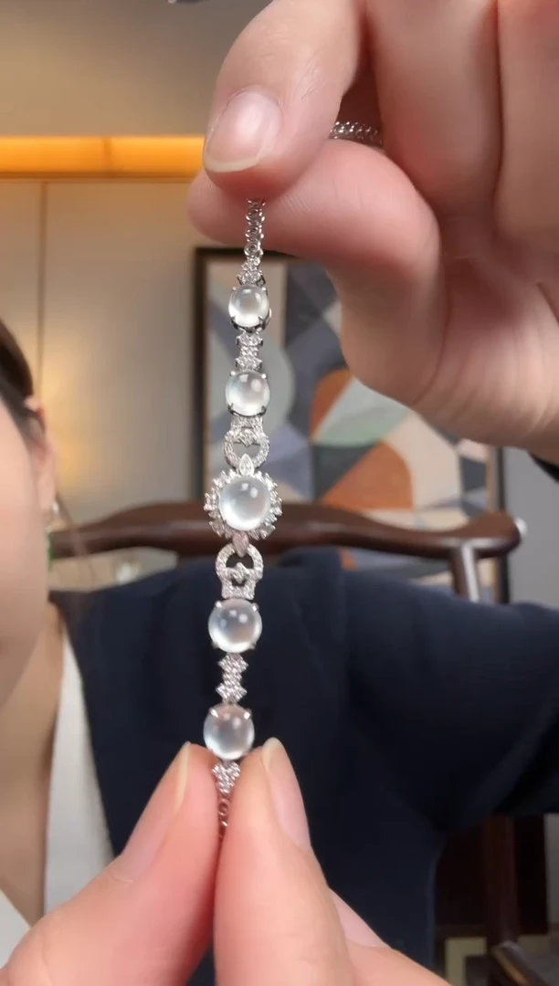 18K金镶嵌手链翡翠459蛋面一条