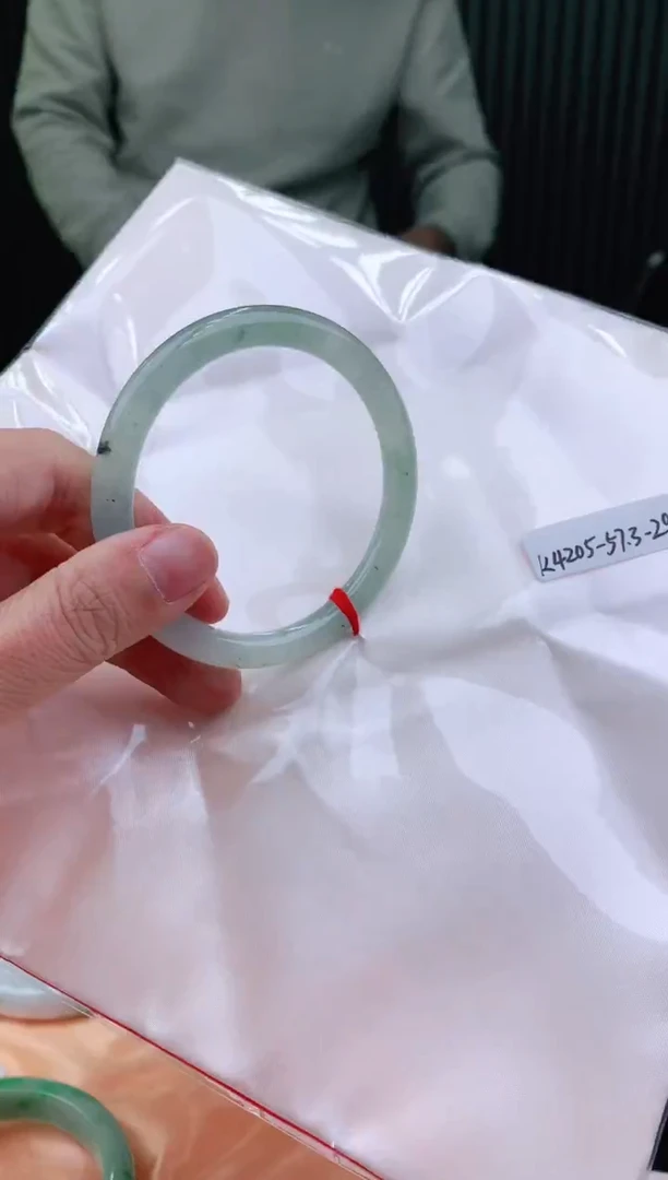 未镶嵌手镯翡翠我*飞57+