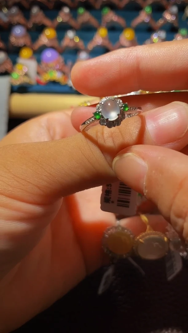 翡翠戒指银S925镶嵌................