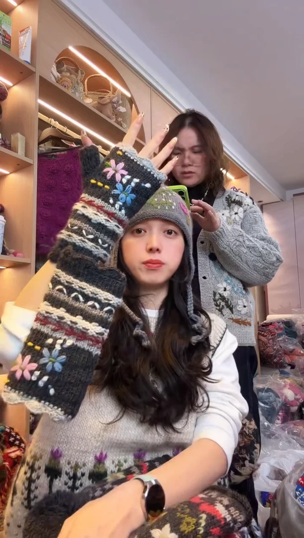 羊毛露****g美利奴刺绣半包手套