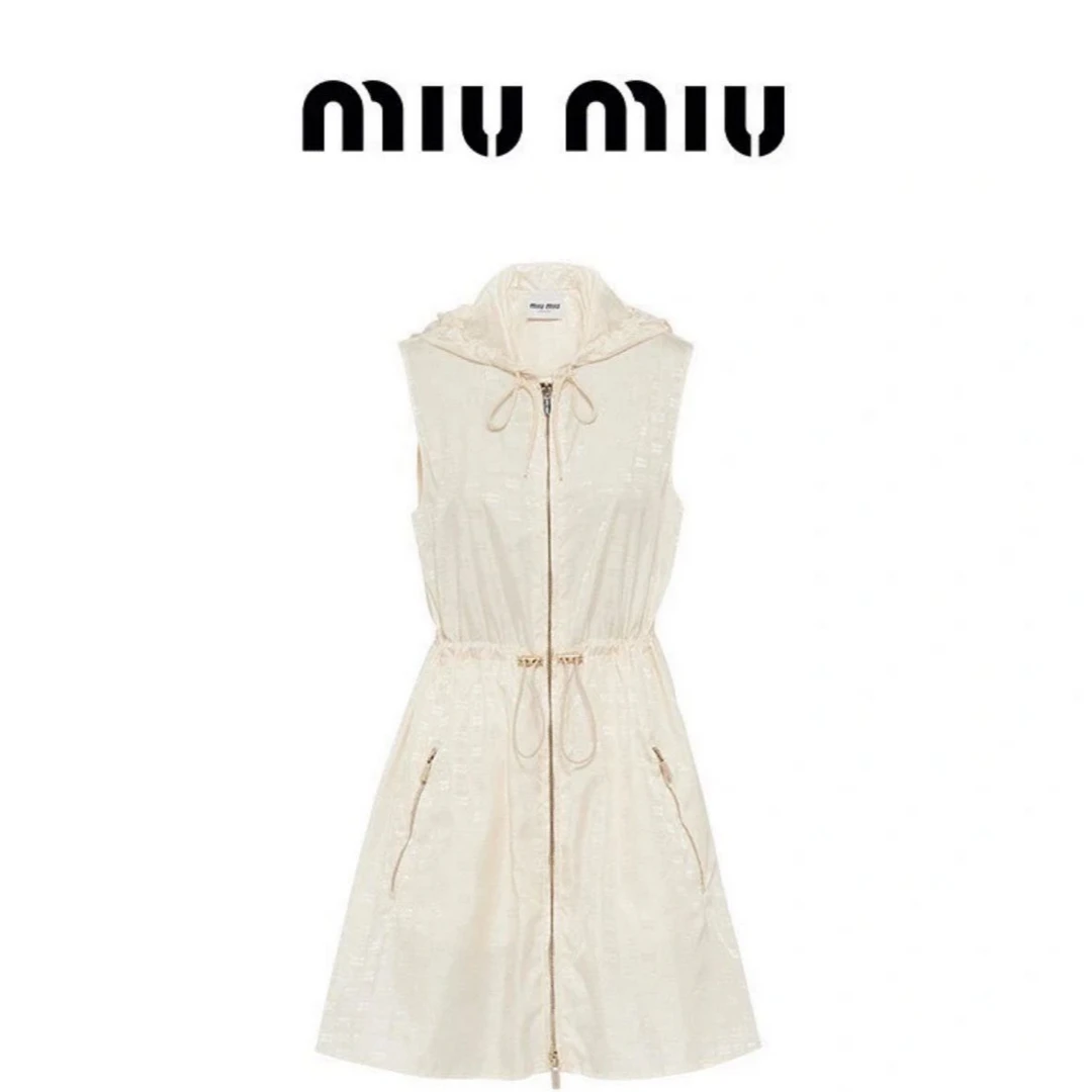 99新 MIU MIU/缪缪 Miumiu满logo连帽连衣裙40码