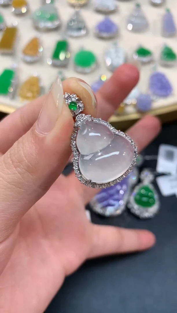 【闪购商品】翡翠吊坠(不含链)18K金镶嵌葫芦A189|13800