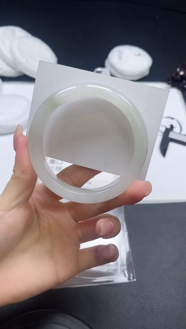 未镶嵌手镯石英质玉049-5859