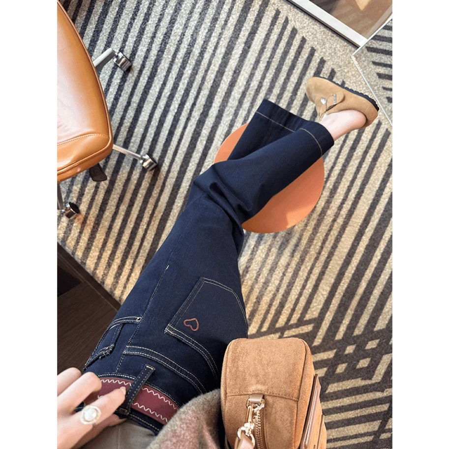 大码深蓝色爱心刺绣高腰显瘦直筒牛仔裤女秋季梨形身材百搭九分裤