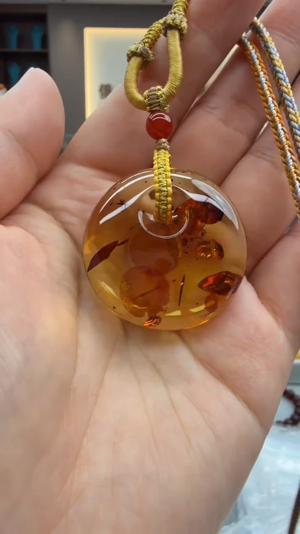 琥珀颈饰未镶嵌39秒拍号 假一罚三