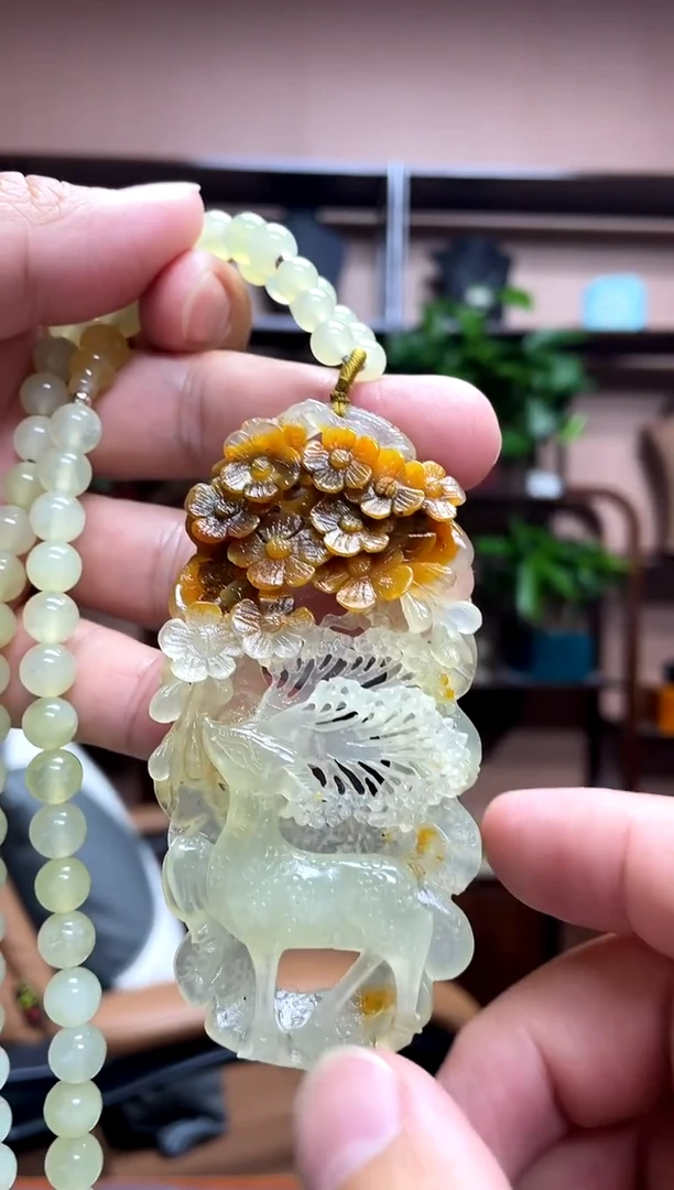 岫玉未镶嵌吊坠·