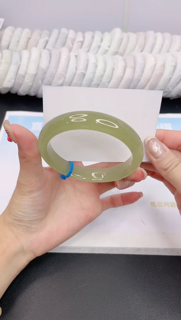 石英质玉手镯未镶嵌18G8-60