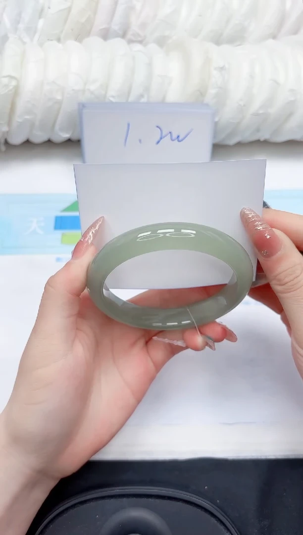 石英质玉手镯未镶嵌107-62