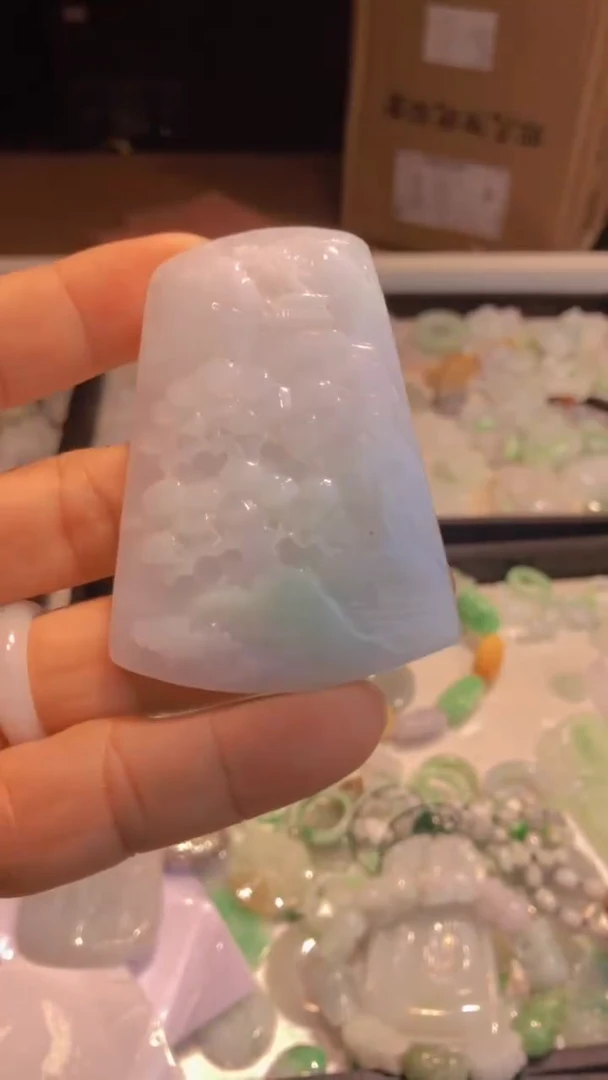 吊坠(不含链)未镶嵌翡翠山水