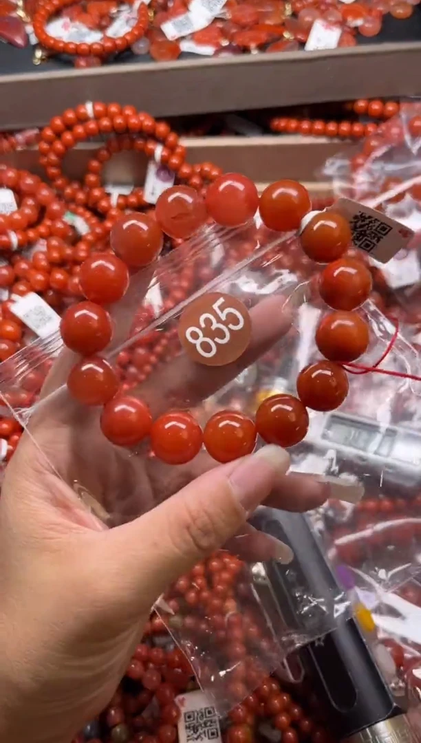 南红玛瑙未镶嵌珠宝奇石835-14